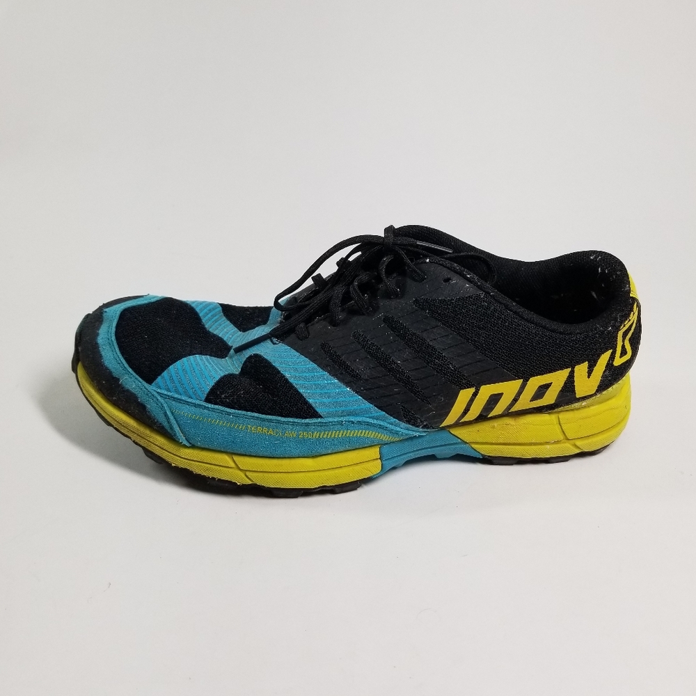 Innov 8 Terraclaw 250 trail running shoes